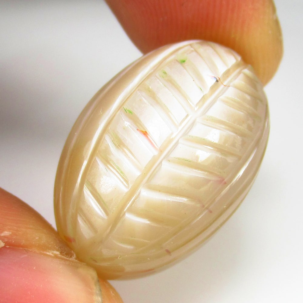29.28 Ct Natural Moonstone Oval Carving Cab: Weight - 29.28 Ct / Size - 23.00 x 15.80 x 10.50 mm / Shape - Oval Carving Cabochon / Clarity - Opaque / Origin - India / Treatment - None