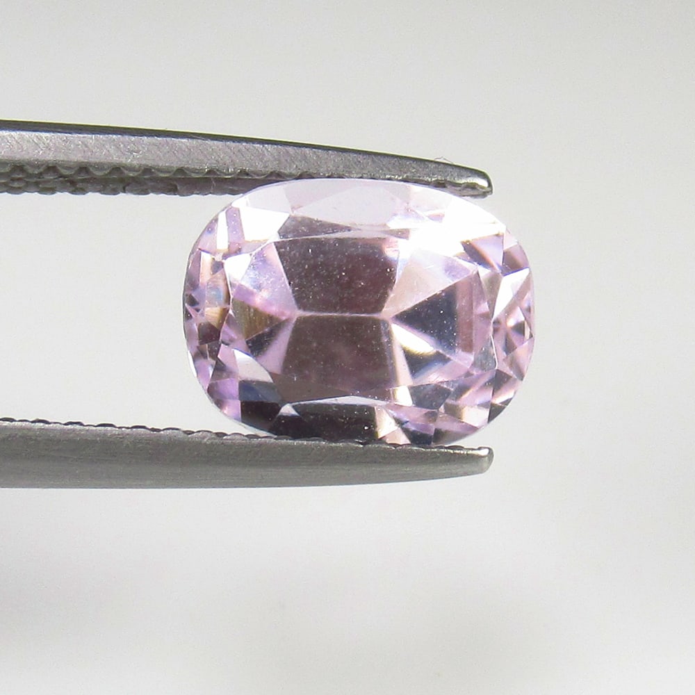 4.46 Ct Natural Pink Kunzite "Spodumene" Cushion Cut: Weight - 4.46 Ct / Size - 10.00 x 7.50 x 8.10 mm / Shape - Cushion Cut / Color - Pink / Clarity - VVS / Origin - Afghanisthan / Treatment - None