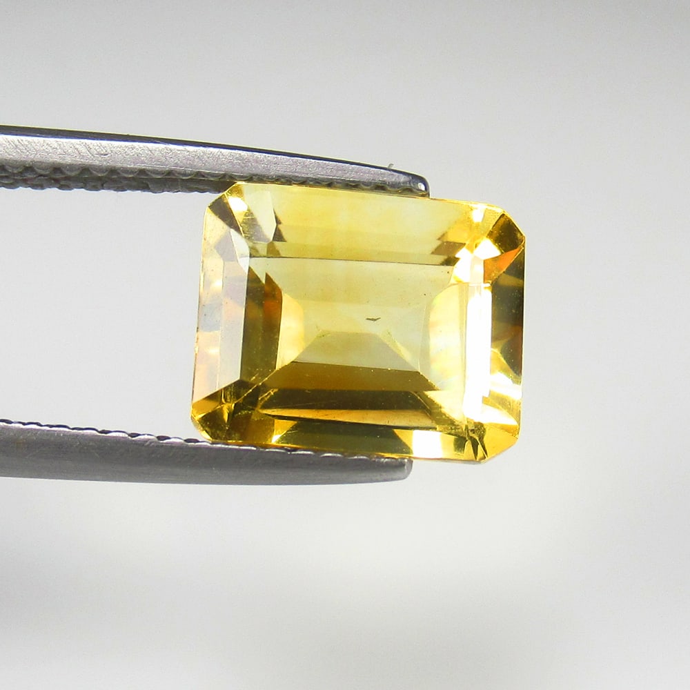 3.59 Ct Natural Yellow Citrine Octagon Cut: Weight - 3.59 Ct / Size -10.10 x 8.10 x 5.90 mm / Shape - Octagon Cut / Color - Yellow / Clarity - VVS / Origin - Brazil / Treatment - Heated