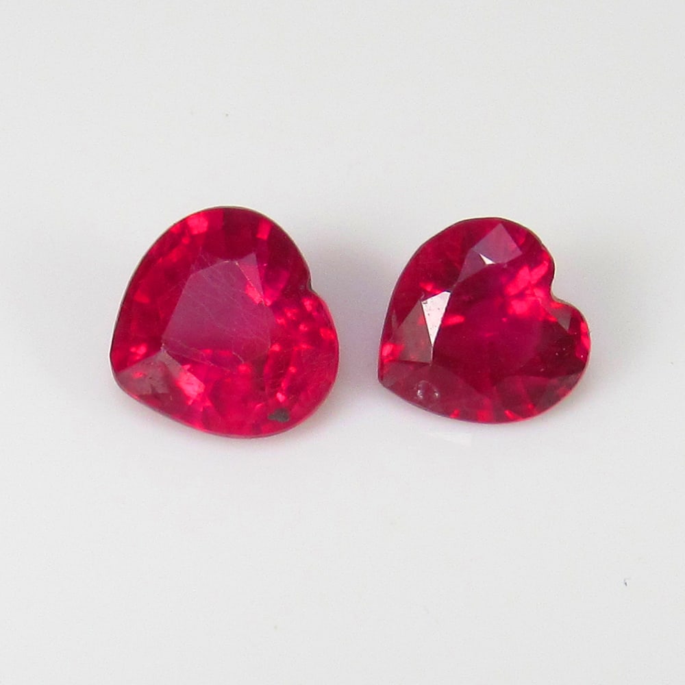 1.82 Ct Natural Pinkish Red Ruby Lovely Heart Cut Pair (1 of 2)