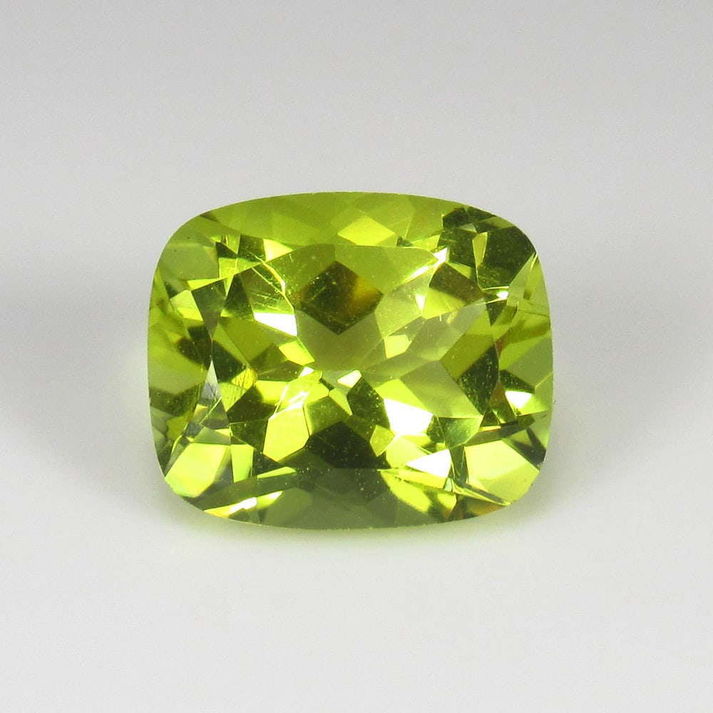 5.84 Ct Natural Lemon Quartz Cushion Cut: Weight - 5.84 Ct / Size - 12.20 x 10.20 x 7.70 mm / Shape - Cushion Cut / Clarity - VVS / Origin - Brazil / Treatment - Heated