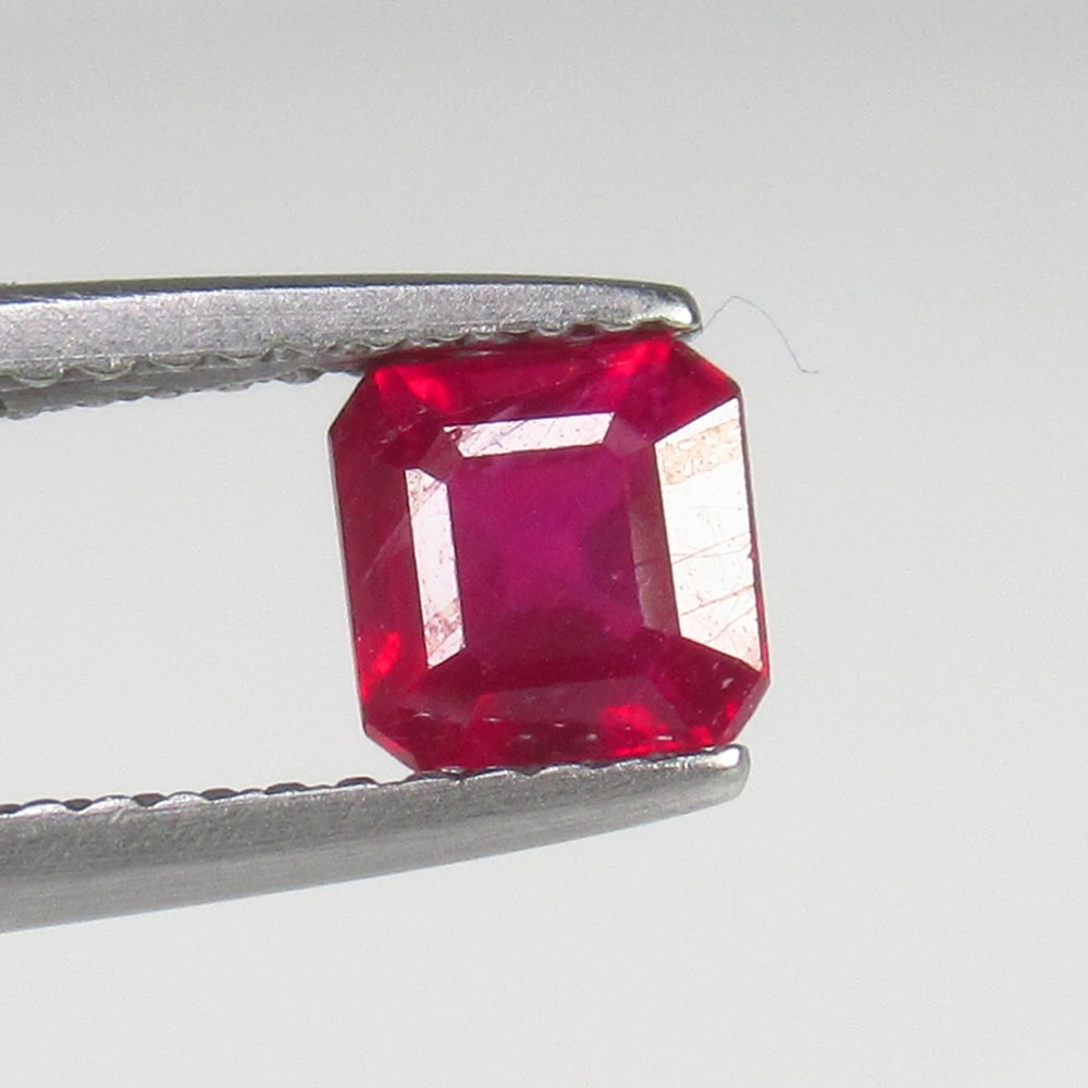 1.18 Ct Natural Pinkish Red Ruby Square Octagon Cut (1 of 2)