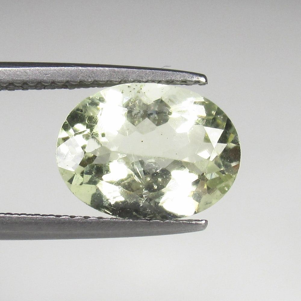 3.07 Ct Natural Beryl Oval Cut: Weight - 3.07 Ct / Size - 11.60 x 8.70 x 5.20 mm / Shape - Oval Cut / Clarity - VVS / Origin - Brazil / Treatment - None