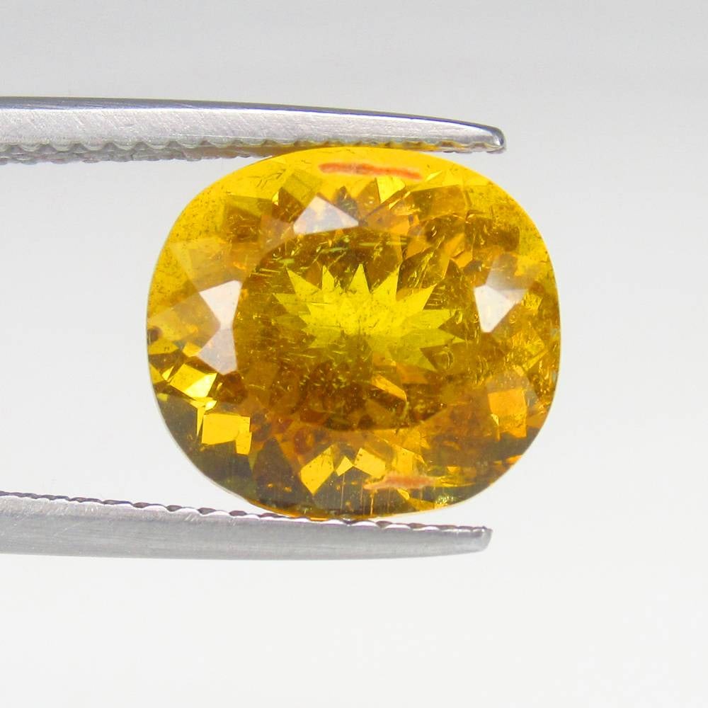 4.73 Ct Natural Yellow Beryl Cushion Cut: Weight - 4.73 Ct / Dimensions - 11.10 x 10.00 x 7.50 mm / Shape - Cushion Cut / Color - Yellow / Clarity - VVS / Origin - Brazil / Treatment - Heated