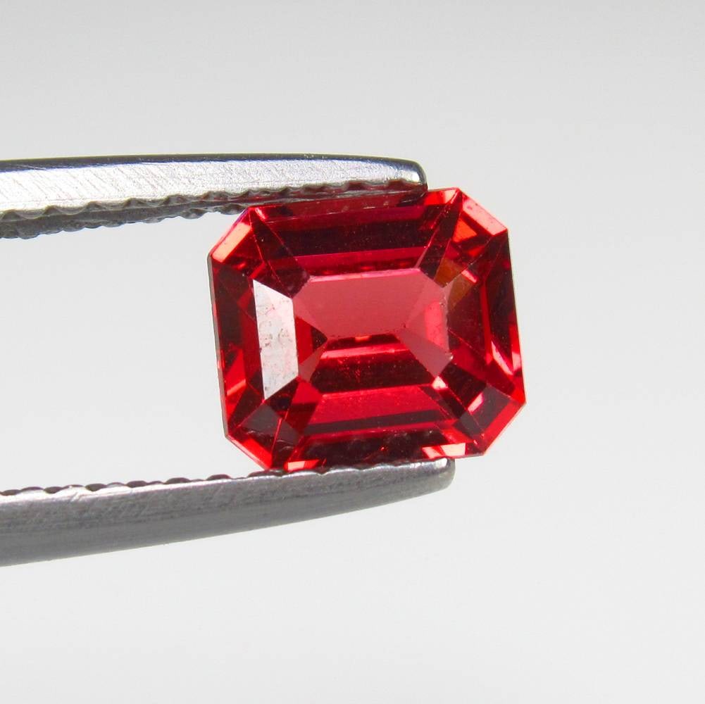 1.30 Ct Natural Malaya Garnet Octagon Cut (1 of 2)