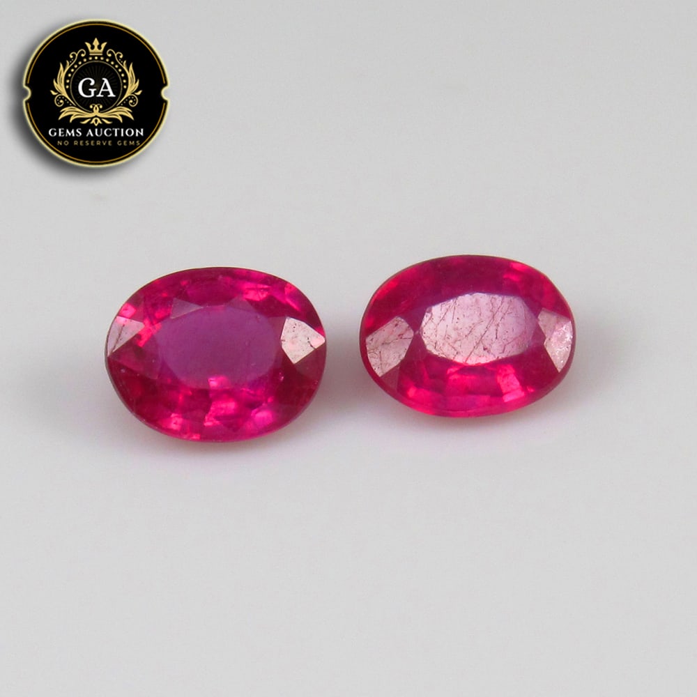 0.90 Ct Natural Pinkish Red Ruby Oval Cut Pair (1 of 3)