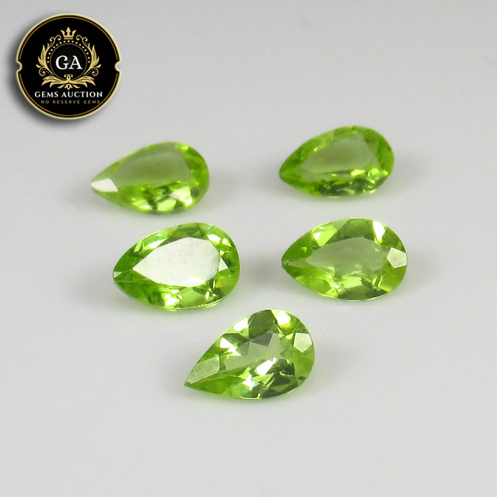 1.91 Ct Natural Peridot Pear Cut Set (1 of 3)