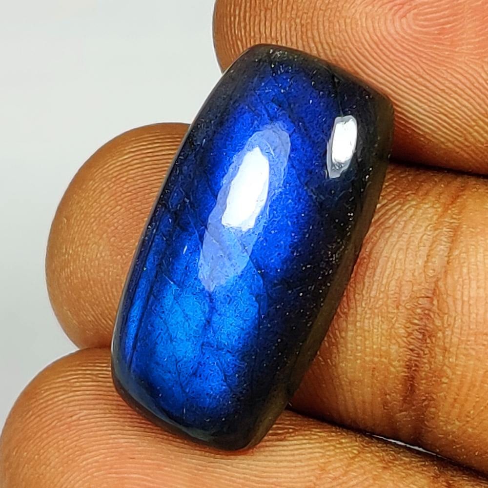 17.28 Ct Natural Blue Shaded Labradorite Cushion Cab: Weight - 17.28 Ct / Dimensions - 25.00 x 12.30 x 6.10 mm / Shape - Excellent Cushion Cab / Transparent / Origin - Africa / Treatment - None