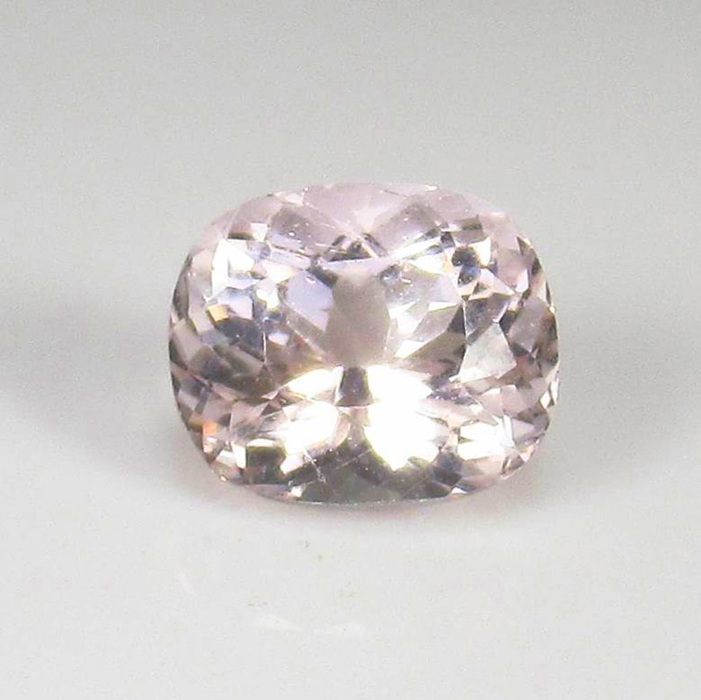 2.82 Ct Natural Peach Pink Morganite Cushion Cut: Weight - 2.82 Ct / Dimensions - 9.20 x 7.80 x 6.50 mm / Shape - Cushion Cut / Clarity - VVS / Origin - Brazil / Treatment - None