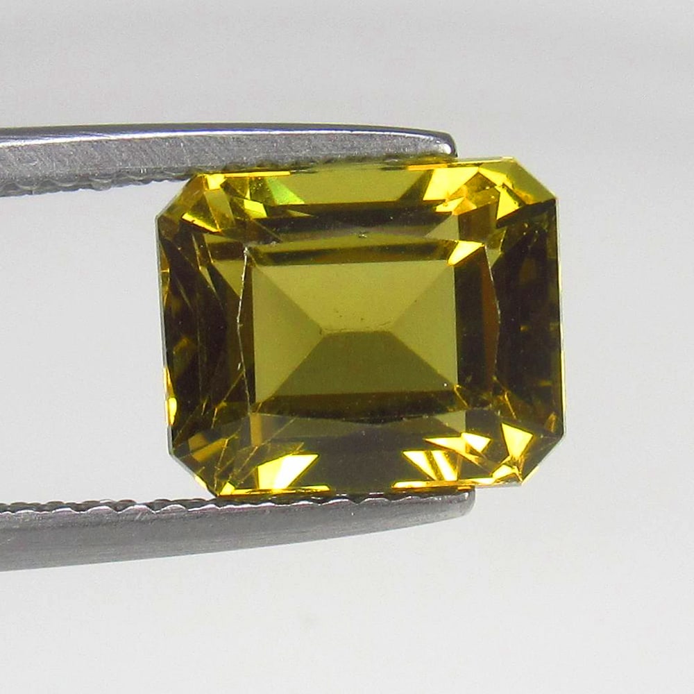 3.61 Ct Natural Beryl Octagon Cut: Weight - 3.61 Ct / Dimensions - 9.50 x 7.80 x 6.80 mm / Shape & Cut - OCtagon Cut / Transparency - Transparent / Origin - Brazil / Comments - Heated