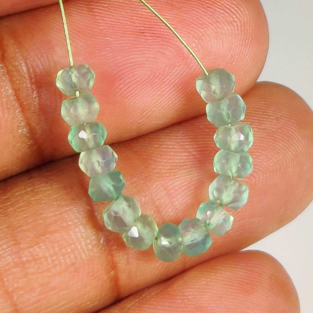 4.25 Ct Natural Green Prehnite Round Cut Beads (1 of 2)