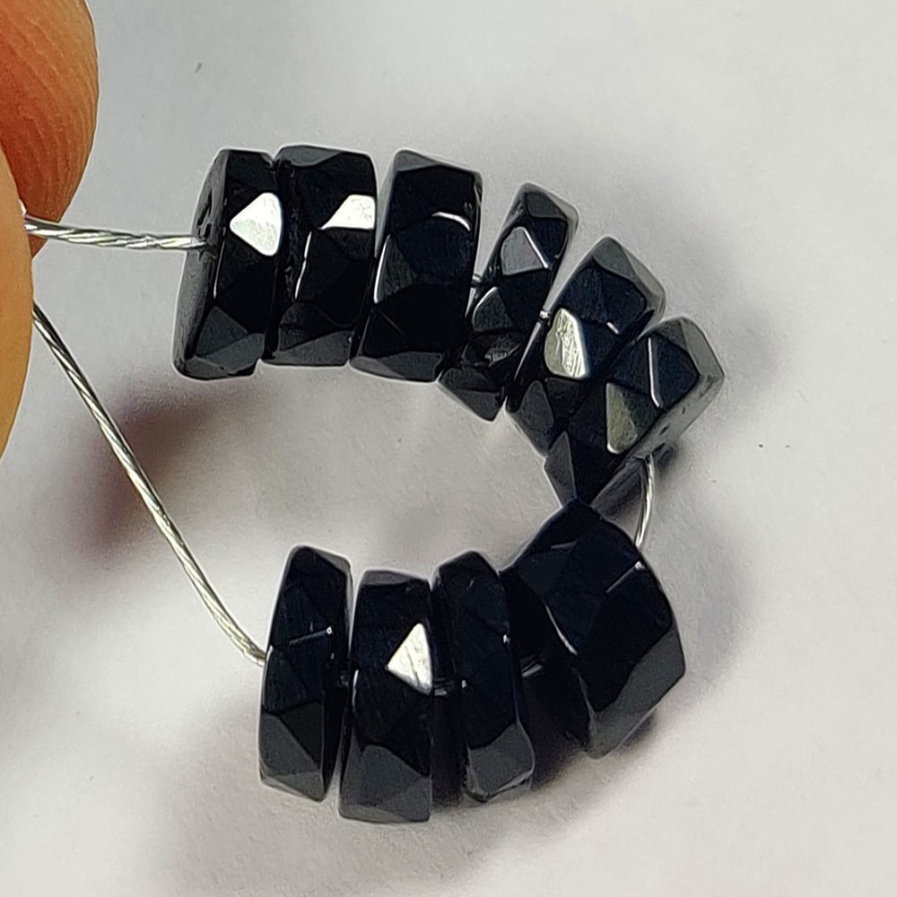 17.14 Ct Natural Black Onyx Round Beads: Weight - 17.14 Ct / Dimensions - 6.30 - 6.70 mm / 10 pc's / Shape - Round Beads / Clarity - Opaque / Origin - Brazil / Treatment - None