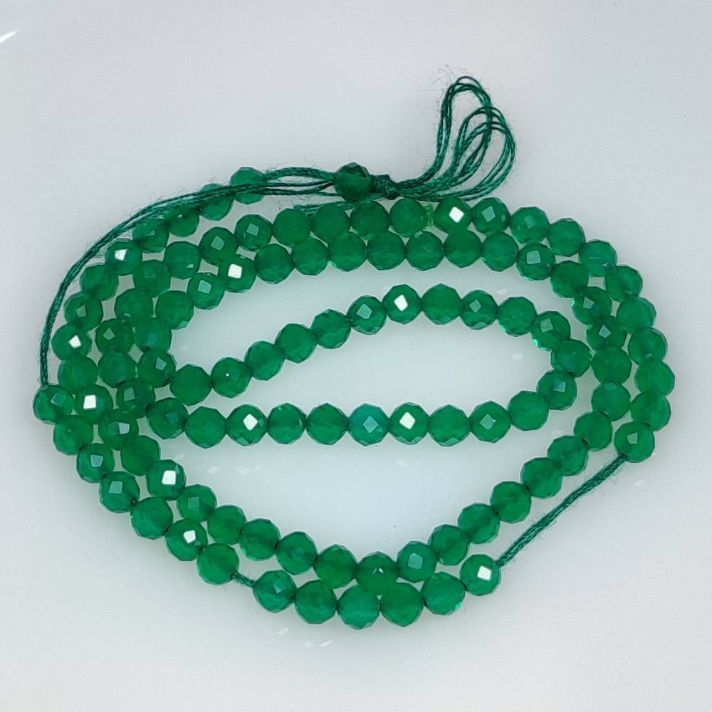 18.38 Ct Natural Green Onyx Round Cut Beads (1 of 2)