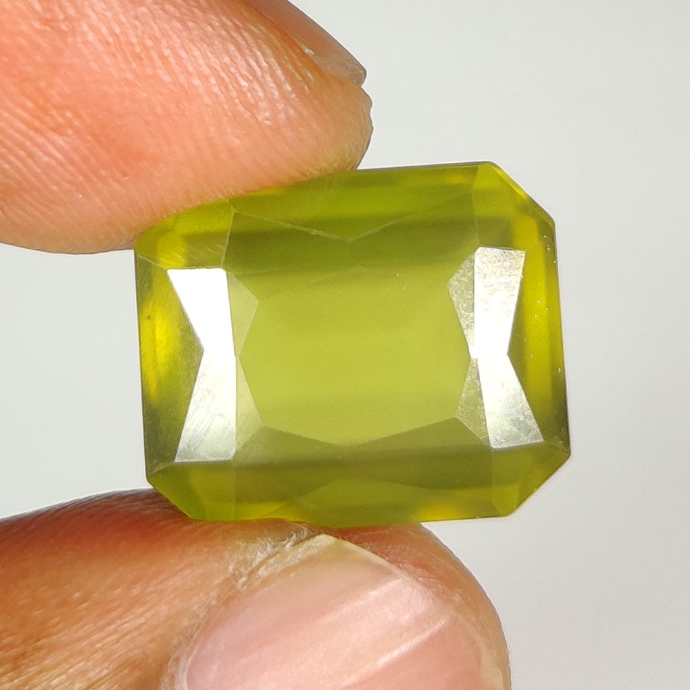 10.28 Ct Natural Garnet Octagon Cut: Weight - 10.28 Ct / Size - 14.30 x 12.00 x 6.30 mm / Shape - Octagon Cut / Clarity - VVS / Origin - Nigeria / Treatment - None