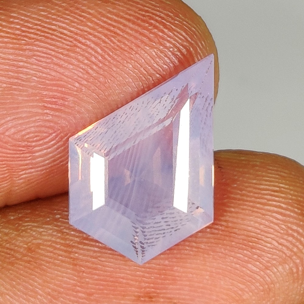 3.82 Ct Natural Lavender Amethyst Rare Fancy Cut: Weight : 3.82 Ct / Dimensions : 14.50 x 11.00 x 5.60 mm / Shape : Fancy Cut / Color : Lavender / Transparency : Transparent / Comments : Heated