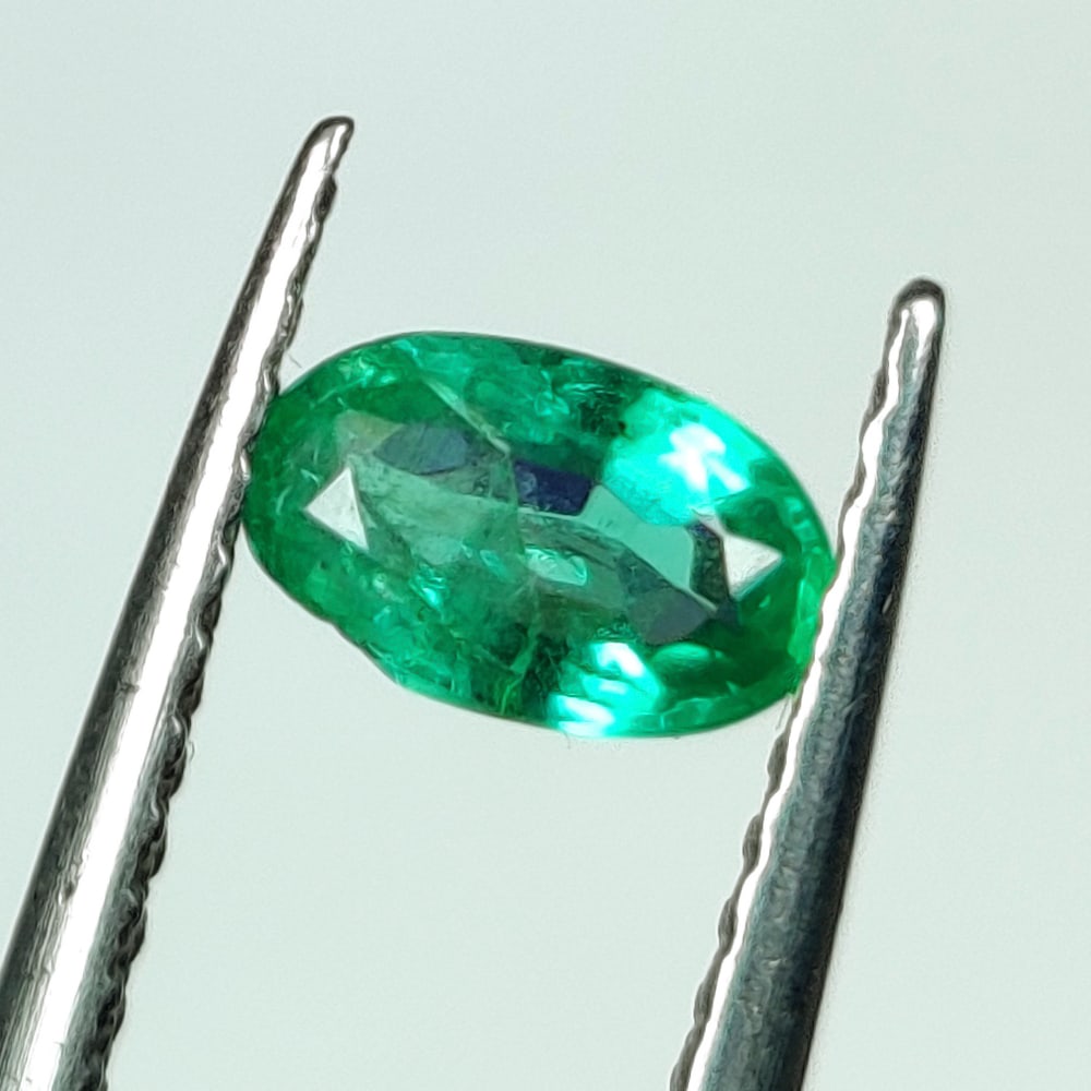 0.35 Ct Natural Zambian Green Emerald Oval Cut: Weight - 0.35 Ct / Dimensions - 6.00 x 3.80 x 2.50 mm / Shape - Oval Cut / Color - Green / Clarity - SI / Origin - Zambia / Treatment - Colorless Oil