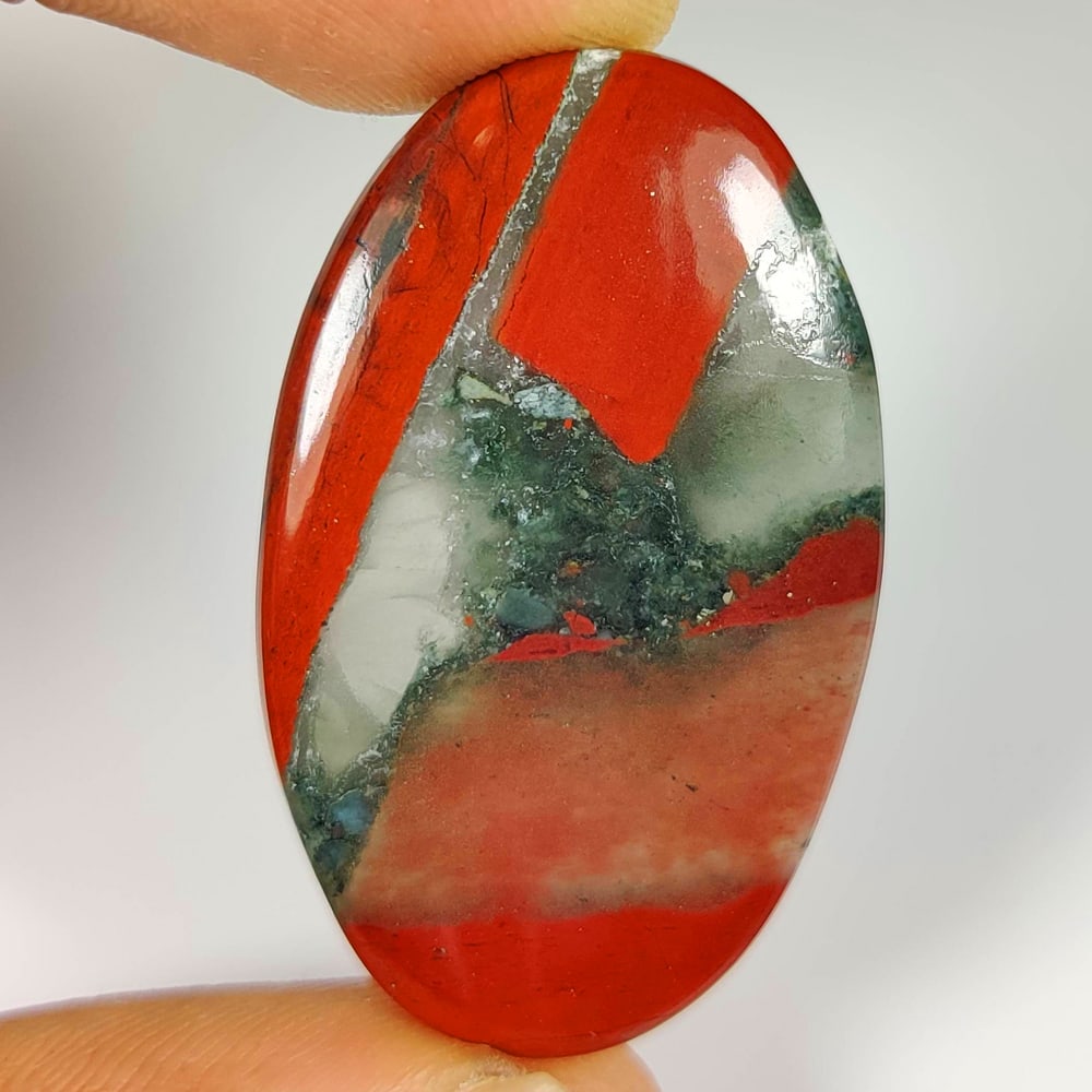 37.33 Ct Natural Bloodstone Jasper Quartz Oval Cab: Weight - 37.33 Ct / Dimensions -38.00 x 24.00 x 4.50 mm / Shape - Oval Cab / Transparency - Opaque / Origin - Brazil / Treatment - None