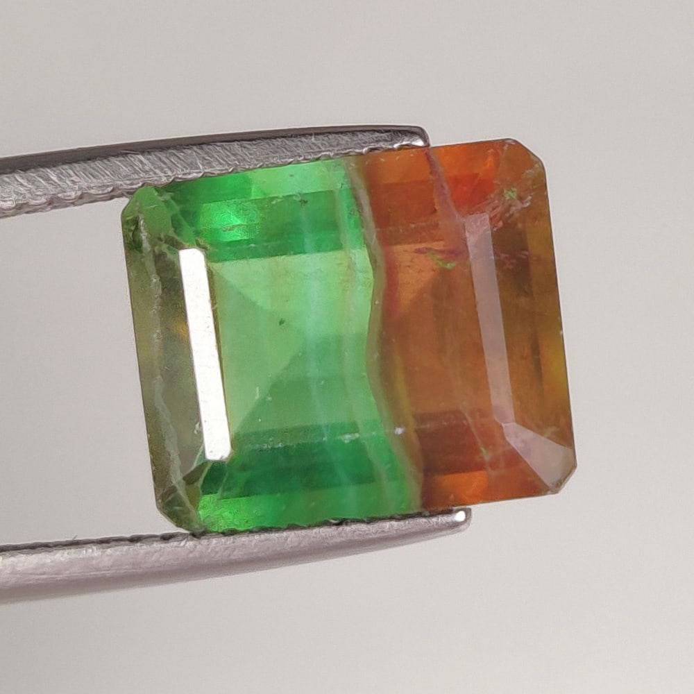 6.96 Ct Natural Multicolor Flourite Emerald Cut: weight - 6.96 Ct / Dimensions - 12.00 x 10.00 x 7.00 mm/ Shape - Emerald Cut / Origin - Brazil / Treatment - None