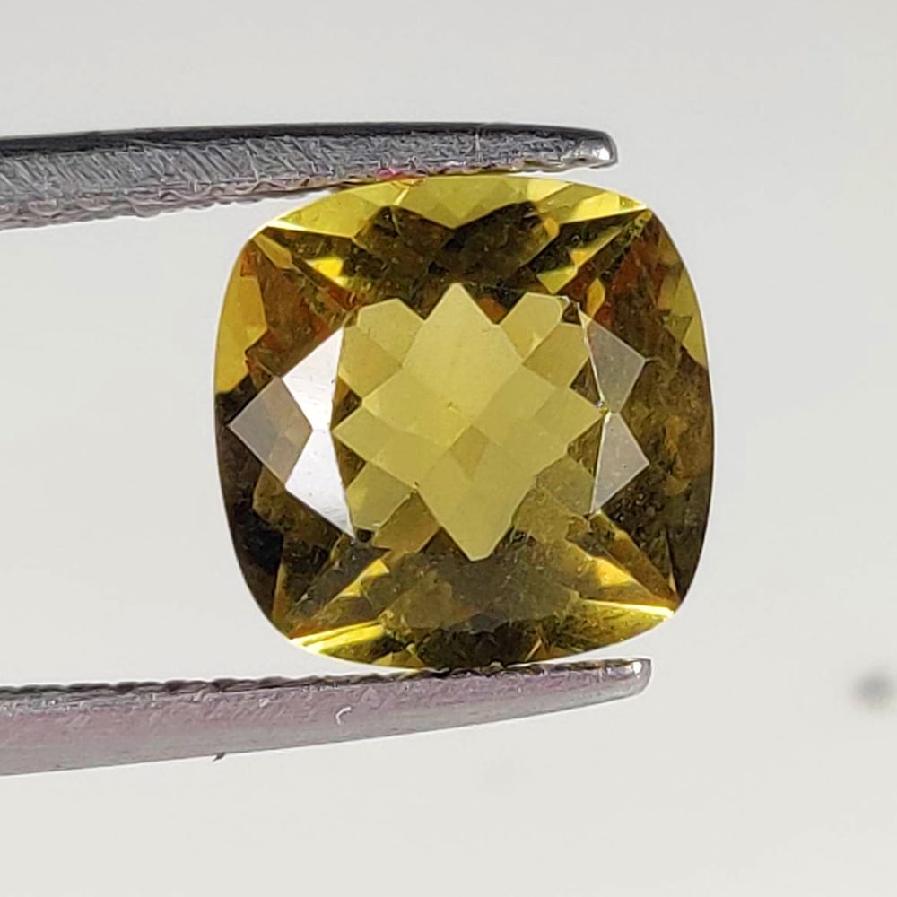 2.85 Ct Natural Beryl Cushion Cut: Weight - 2.85 Ct / Dimensions - 8.80 x 8.80 x 5.70 mm / Shape - Cushion Cut / Clarity - VVS / Origin - Brazil / Treatment - Heated