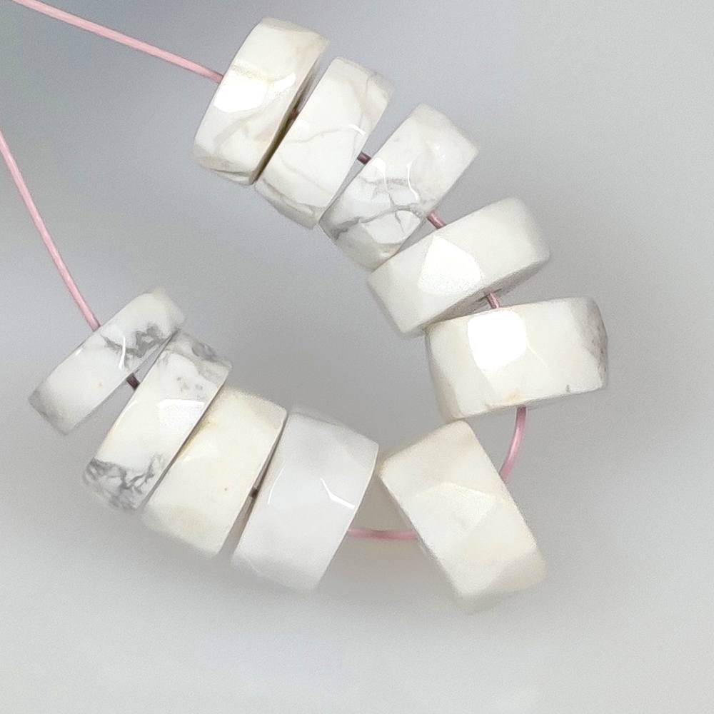 9.51 Ct Natural Dendrite Opal Round beads (1 of 2)