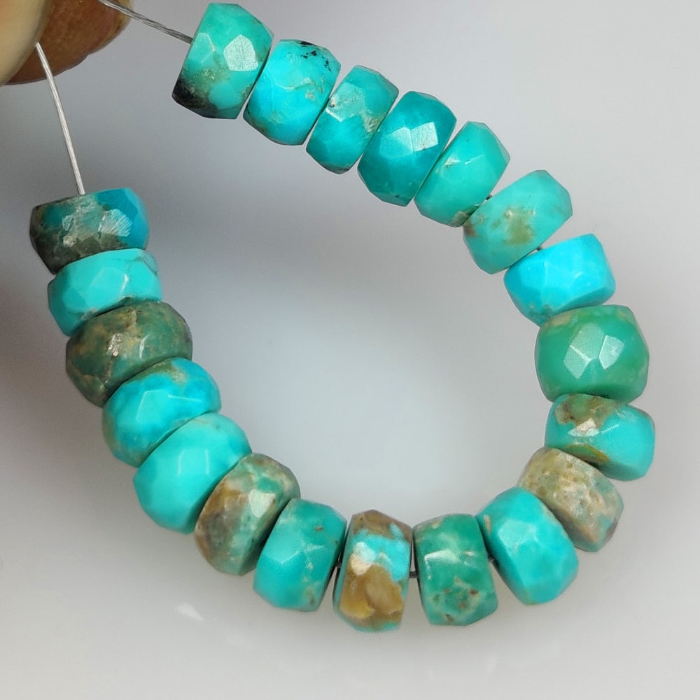 10.89 Ct Natural Blue Turquoise Round Cut Beads (1 of 2)