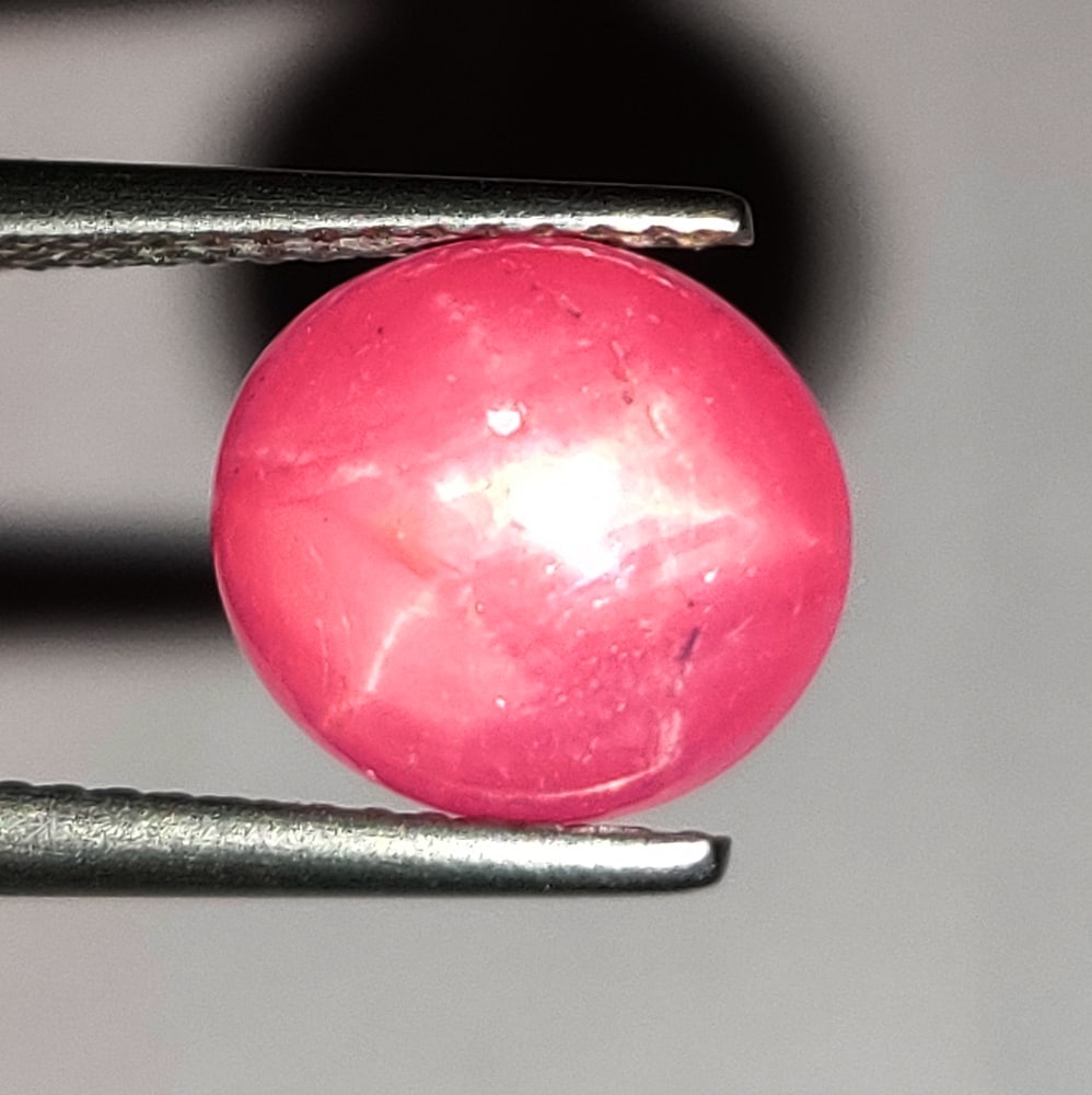 3.98 Ct Natural Pinkish Red Ruby Oval cab (1 of 3)