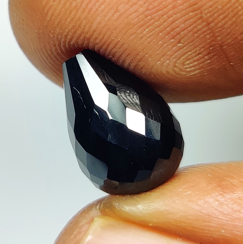6.32 Ct Natural Black Onyx Fancy Pear Drop: Weight - 6.32 Ct / Size - 11.30 x 7.90 x 7.90 mm / Shape - Fancy Pear Drop / Clarity - Opaque / Origin - Brazil / Treatment - None