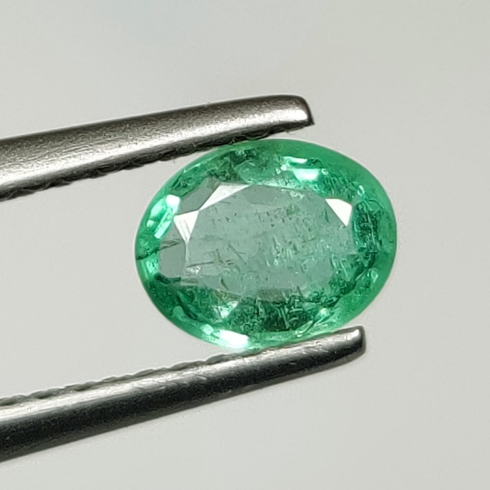 0.54 Ct Natural Zambian Green Emerald Oval Cut (1 of 2)