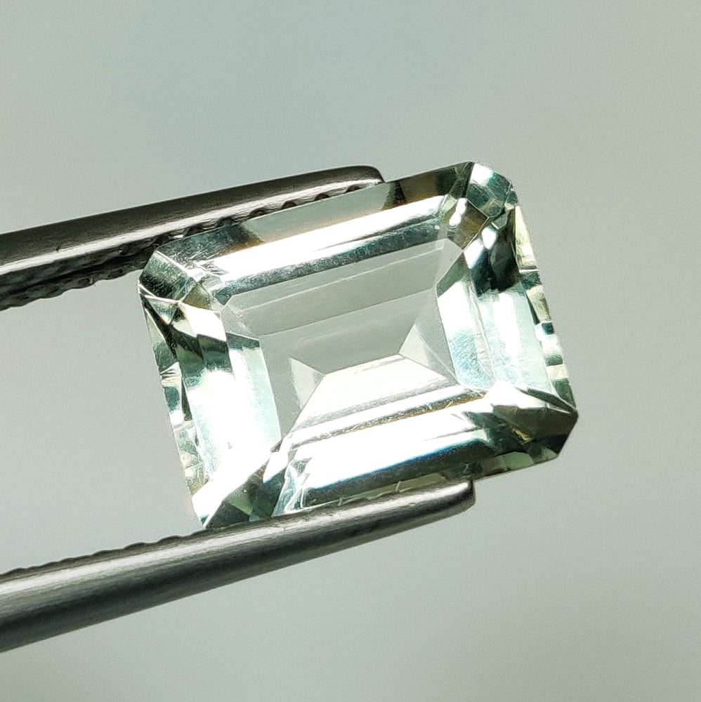 3.21 Ct Natural Green Amethyst OCtagon Cut: Weight - 3.21 Ct / Size - 10.00 x 8.00 x 5.50 mm / Shape - OCtagon Cut / Color - Green / Clarity - VVS / Origin - Brazil / Treatment - Heated