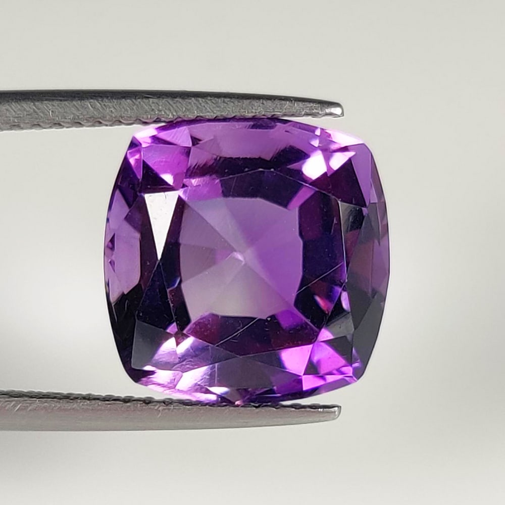 8.37 Ct Natural Purple Amethyst Cushion Cut: Weight - 8.37 Ct / Dimensions - 12.50 x 12.50 x 8.90 mm / Shape - Cushion Cut / Color - Purple / Clarity - VVS / Origin -Brazil / Treatment - Heated