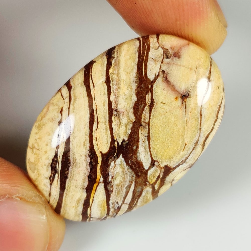 39.94 Ct Natural Jasper Quartz Oval Cab: Weight - 39.94 Ct / Size - 34.00 x 23.00 x 6.50 mm / Shape - Excellent Oval Cab / Clarity - Opaque / Origin - Brazil / Treatment - None