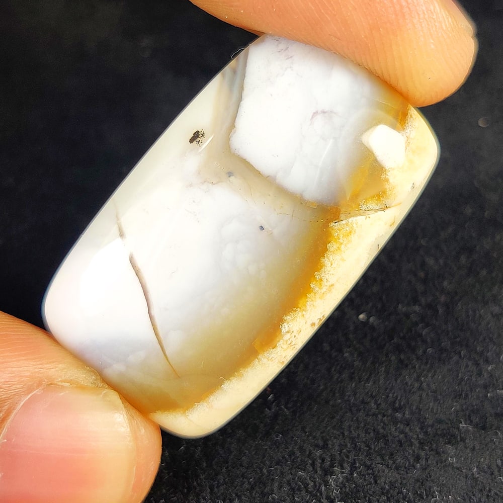 42.39 Ct Natural Jasper Quartz Cushion Cab: Weight - 42.39 Ct / Size - 33.00 x 19.50 x 7.00 mm / Shape - Cushion Cab / Clarity - Opaque / Origin - Brazil / Treatment - None