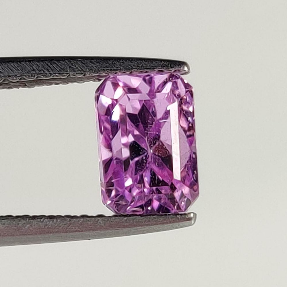 2.40 Ct Natural Purple Amethyst Octagon Cut: Weight - 2.40 Ct / Dimensions - 7.50 x 5.00 x 7.20 mm / Shape - OCtagon Cut / Color - Purple / Clarity - VVS / Origin -Brazil / Treatment - Heated