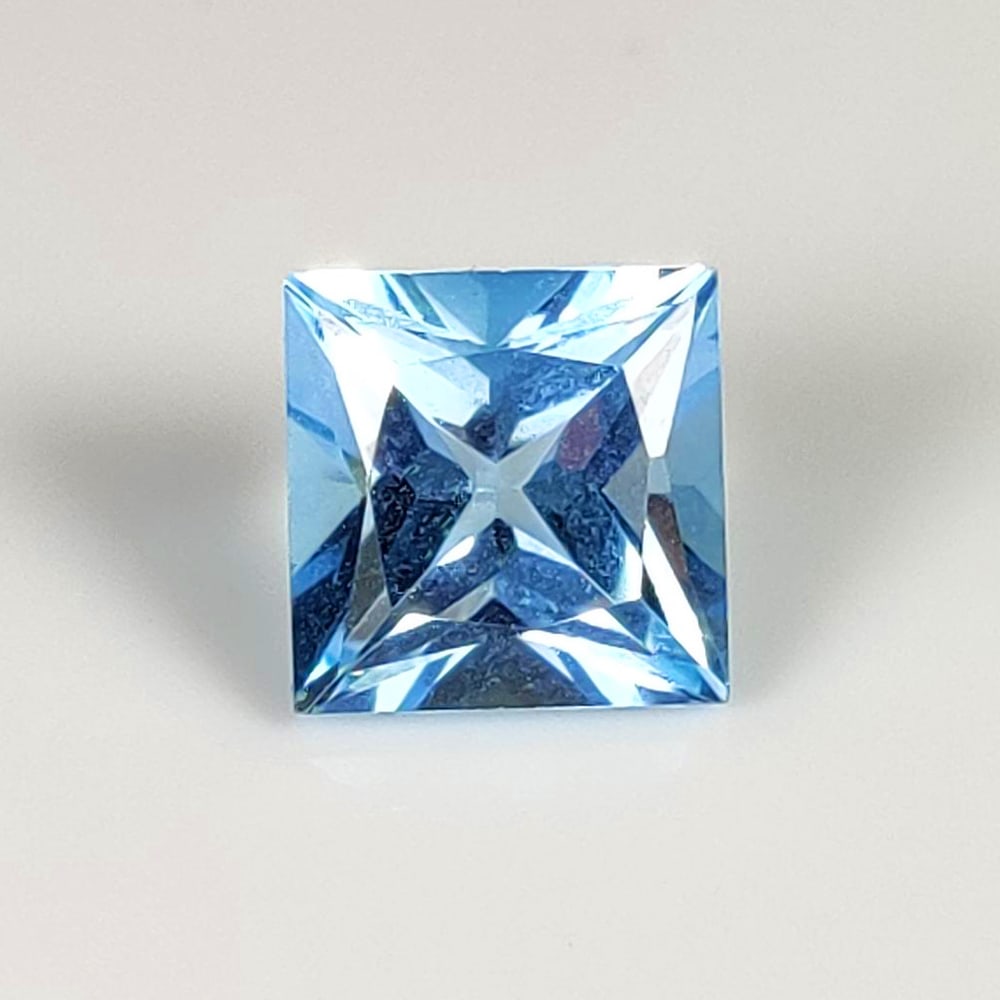 3.20 Ct Natural Blue Topaz Square Cut: Weight - 3.20 Ct / Dimensions - 8.00 x 8.00 x 5.70 mm / Shape - Square Cut / Color - Blue / Clarity - VVS / Origin - Brazil / Treatment - Irradiated
