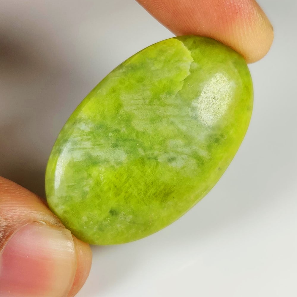 44.57 Ct Natural Plum Jasper Quartz Oval Cab: Weight - 44.57 Ct / Size - 31.00 x 24.00 x 6.70 mm / Shape - Oval Cab / Clarity - Opaque / Origin - Brazil / Treatment - None