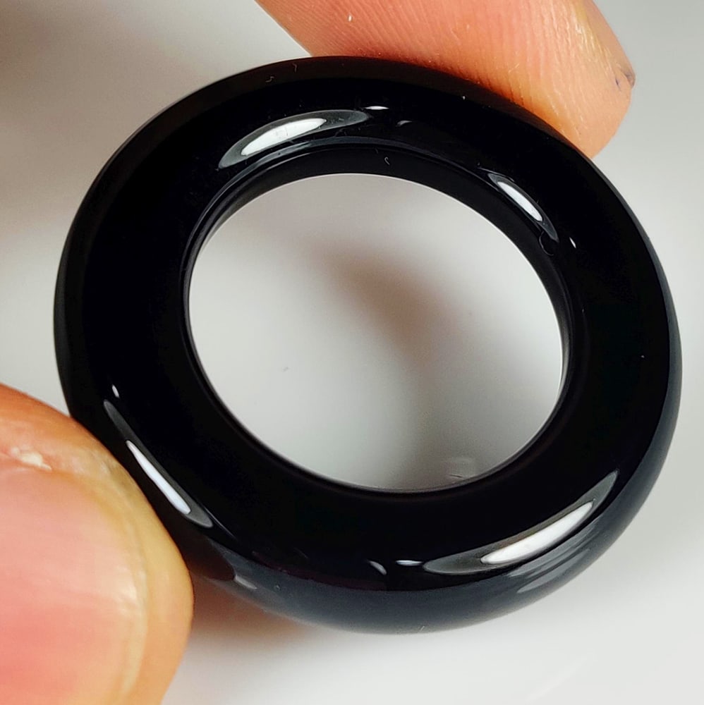 28.30 Ct Natural Black Onyx Drilled Round Cab (1 of 2)