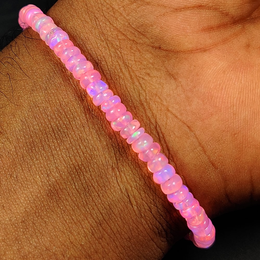 20.29 Ct Natural Pink Fire Opal Round Beads Bracelet (1 of 4)