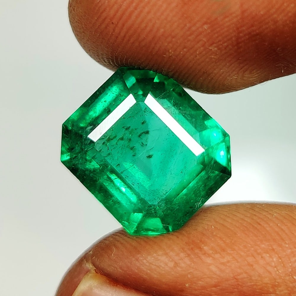 7.90 Ct Natural Zambian Green Emerald Vivid Green Emerald Cut AAAA+