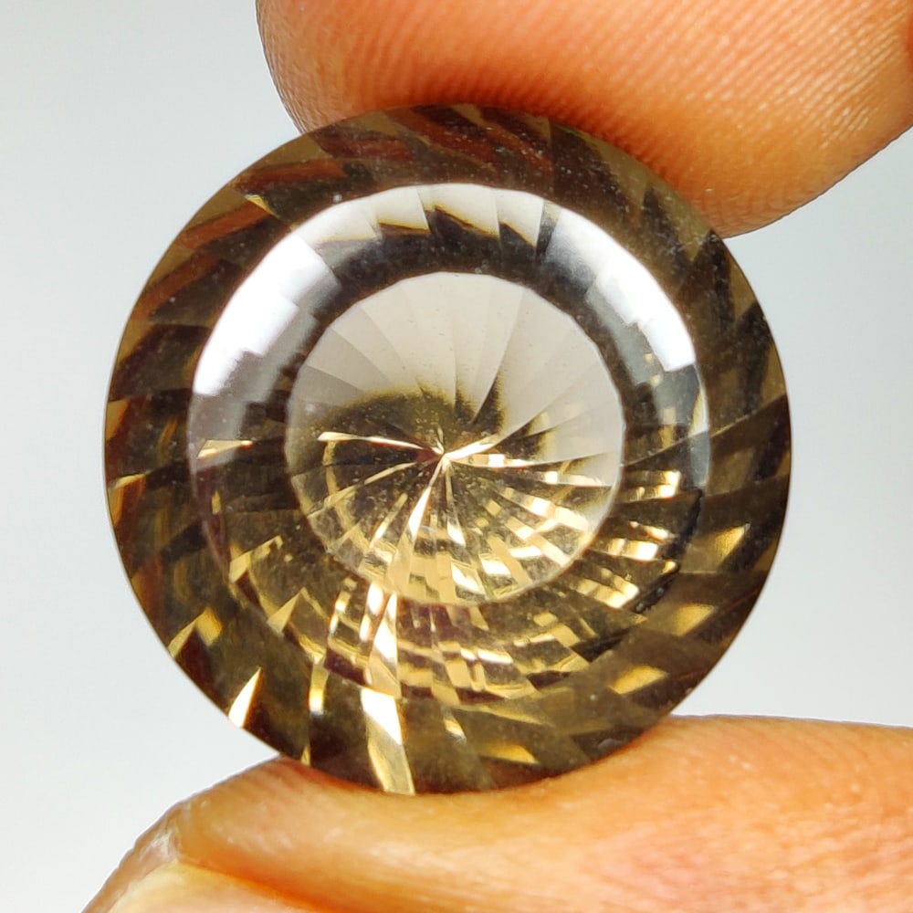 11.87 Ct Natural Choco Smoky Quartz Round Brilliant Modified Ideal Cut (1 of 3)