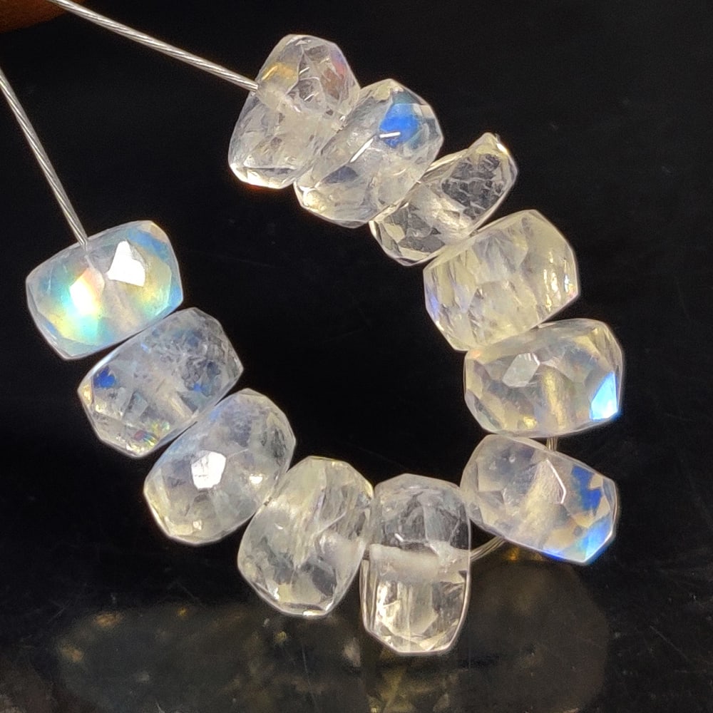 7.12 Ct Natural Blue Tint Moonstone Round Cut Beads: Weight - 7.12 Ct / Size - 4.90 - 5.20 mm / 11 Pc's / Shape - Round Beads / Clarity - Semi-Transparent / Origin - India / Treatment - None