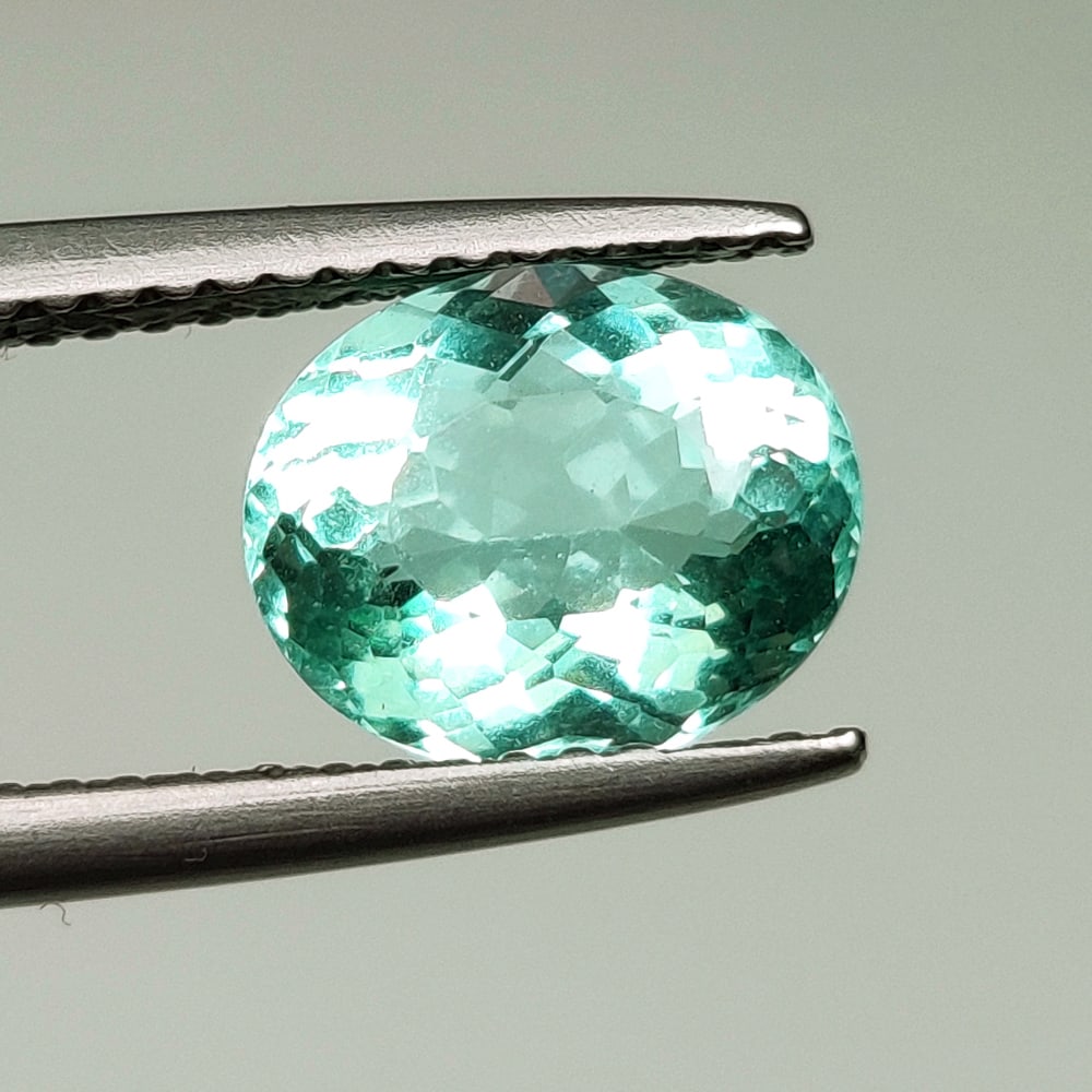 2.52 Ct Natural Green Flourite Oval Cut: Weight - 2.52 Ct / Size - 9.00 x 7.30 x 5.50 mm / Shape - Oval Cut / Clarity - VVS / Origin - Brazil / Treatment - None