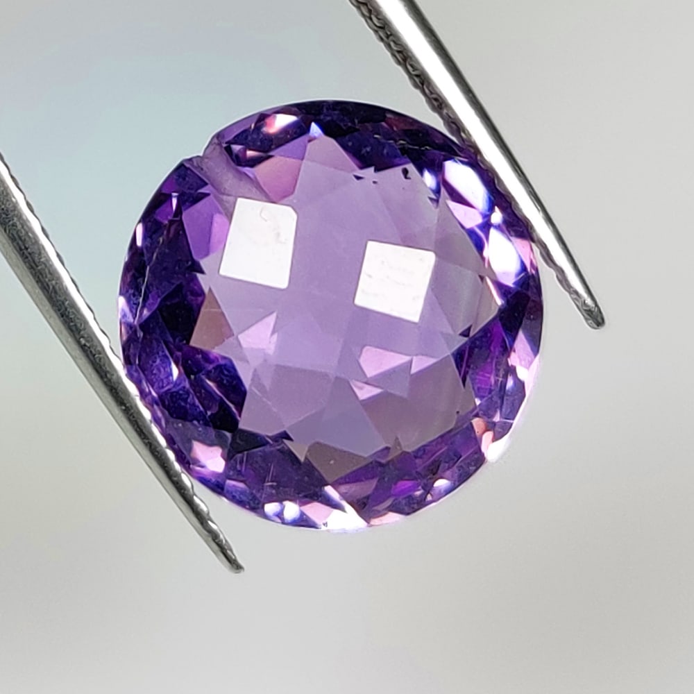 5.68 Ct Natural Purple Amethyst Drilled Round Cut: Weight - 5.68 Ct / Dimensions - 12.30 x 12.30 x 6.90 mm / Shape - Drilled Round cut / Color - Purple / Clarity - VVS / Origin -Brazil / Treatment - Heated