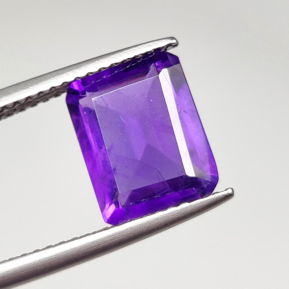 2.75 Ct Natural Purple Amethyst Emerald Cut: Weight - 2.75 Ct / Dimensions - 10.10 x 8.10 x 4.60 mm / Shape - Emerald Cut / Color - Purple / Clarity - VVS / Origin - Brazil / Treatment - Heated