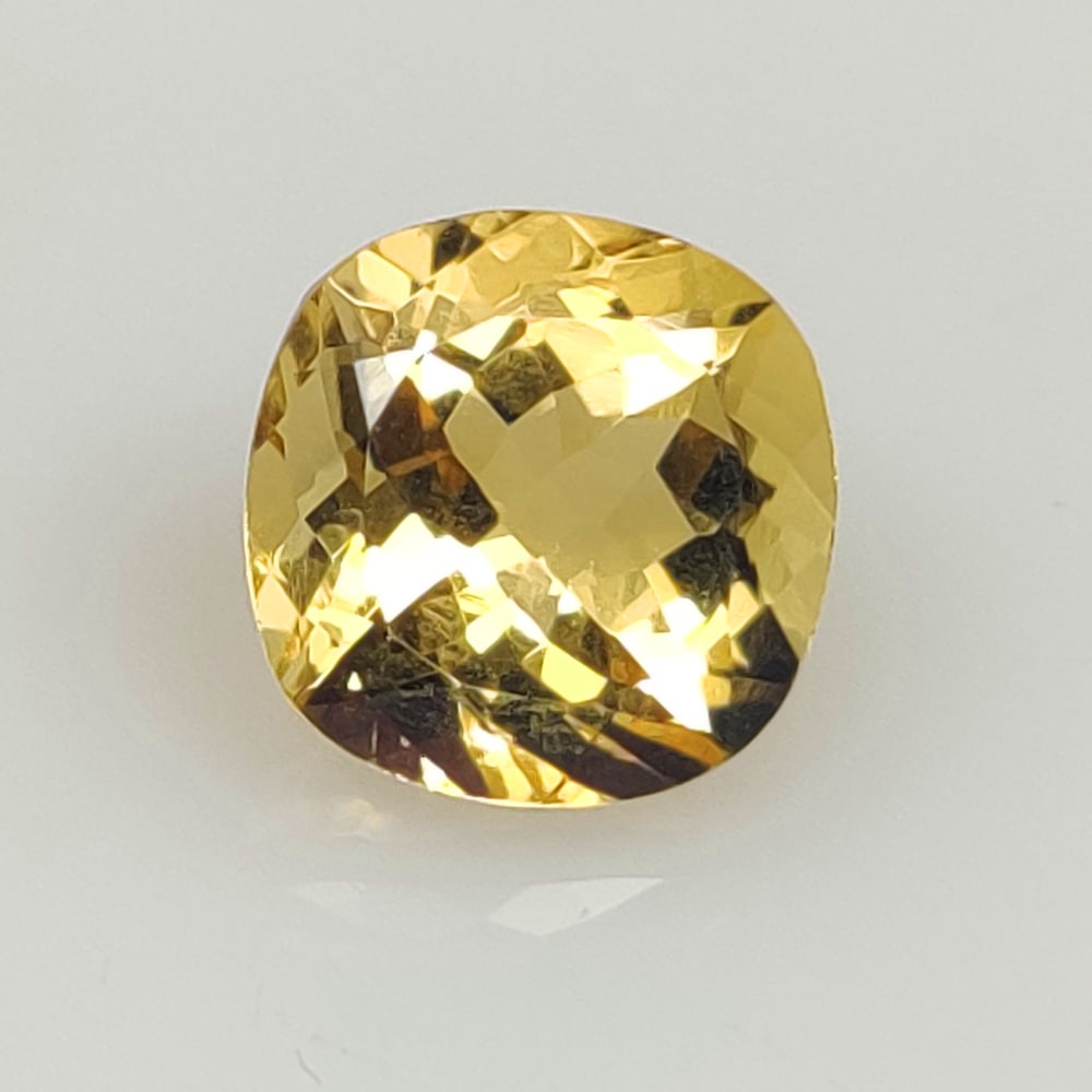 4.03 Ct Natural Yellow Citrine Cushion Cut: Weight - 4.03 Ct / Size - 10.10 x 10.10 x 6.90 mm / Shape - Cushion Cut / Color - Yellow / Clarity - VVS / Origin - Brazil / Treatment - Heated