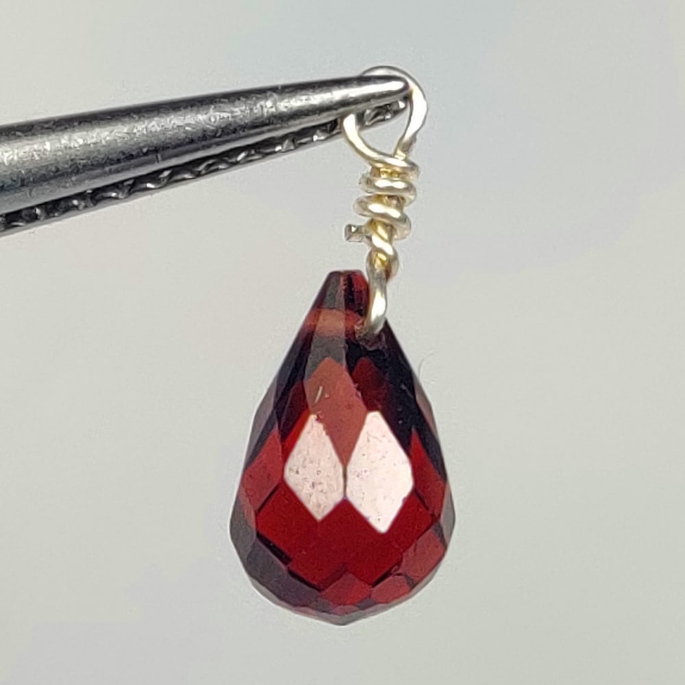 1.77 Ct Natural Almandite Garne Fancy Pear Drop: Weight - 1.77 Ct / Dimensions - 7.80 x 5.10 x 5.10 mm / Shape - Fancy Pear Drop Beads / Clarity - VVS / Origin - Nigeria / Treatment - None