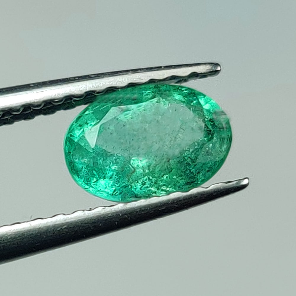 0.72 Ct Natural Zambian Emerald Oval Cut (1 of 2)