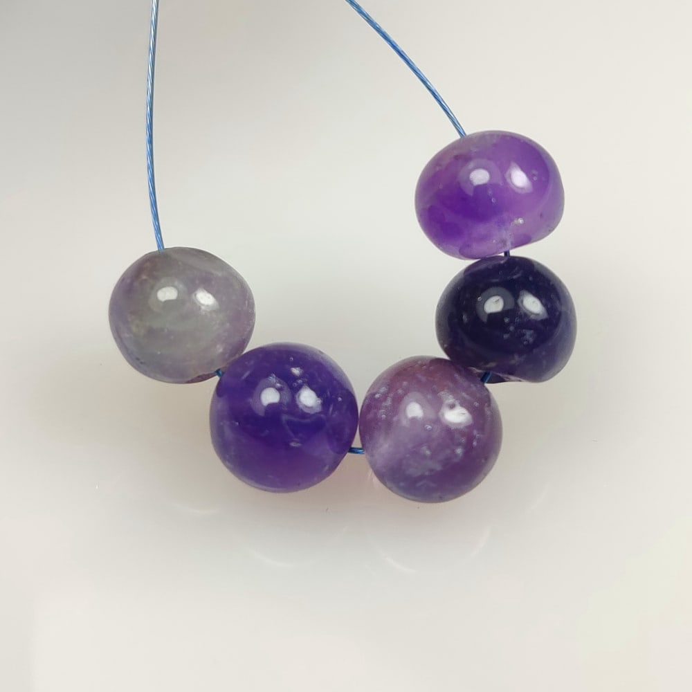 13.92 Ct Natural Purple Amethyst 5 Round Ball Loose Beads: Weight - 13.92 Ct / Dimensions - 7.40 - 7.80 mm / 5 Pc's / Shape - Round Beads / Color - Purple / Origin - Brazil / Treatment - None
