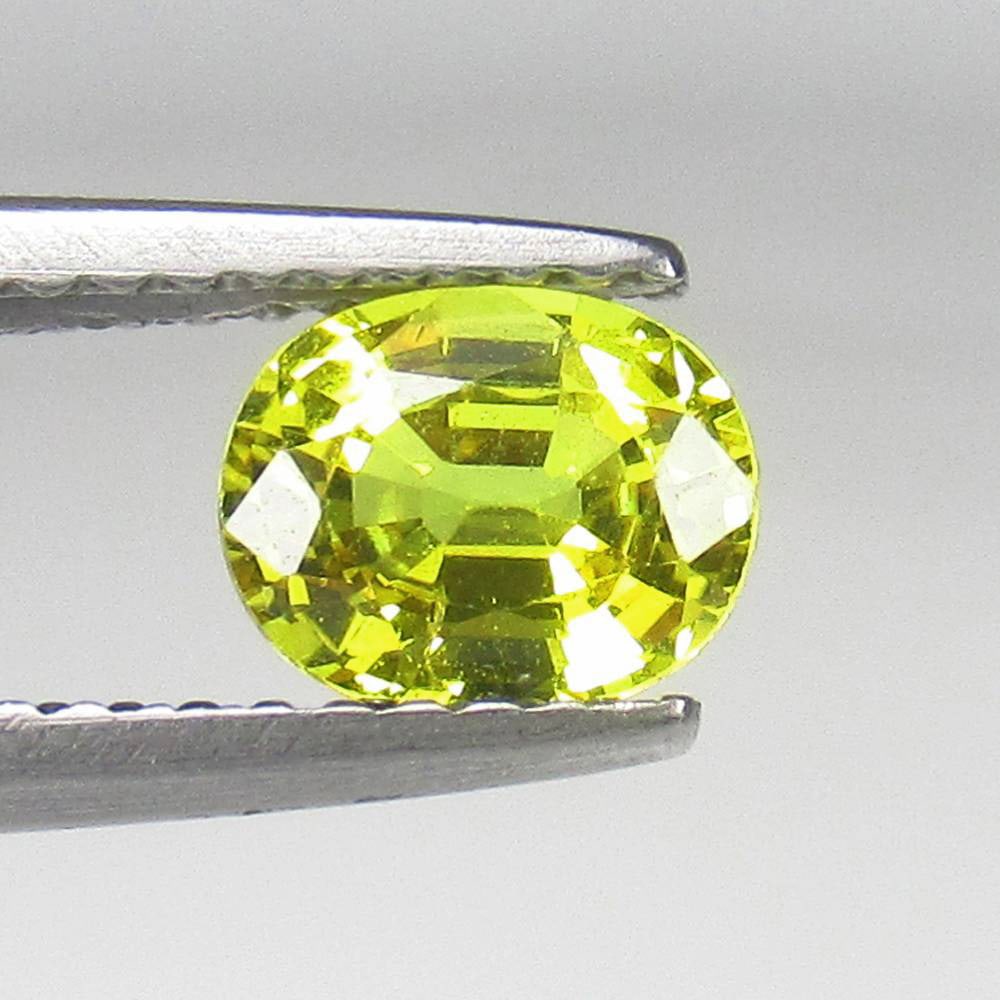 0.91 Ct Natural #Yellow #Sapphire Oval Cut Top Quality: Weight - 0.91 Ct / Dimensions- 6.50 x 5.50 x 3.50 mm / Shape - Oval Cut / Clarity - SI / Origin - Sri Lanka / Treatment - Standard Heated