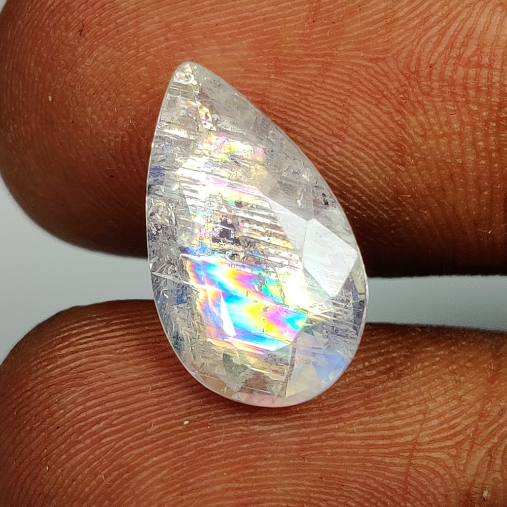 4.08 Ct Natural Rainbow Moonstone Pear Cut: Weight - 4.08 Ct / Size - 15.00 x 8.80 x 6.00 mm / Shape - Pear Cut / Clarity - Semi-Transparent / Origin - India / Treatment - None