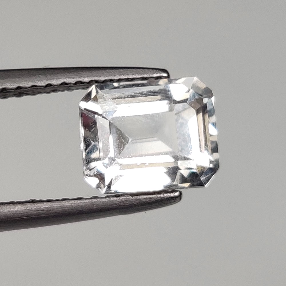 1.81 Ct Natural Goshnite Octagon Cut: Weight - 1.81 Ct / Dimensions - 8.80 x 6.50 x 5.00 mm / Shape - Octagon Cut / Color - White / Clarity - VVS / Origin - Turkey / Treatment - None